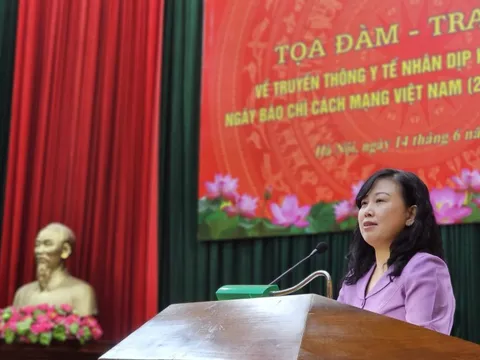 Bộ trưởng Bộ Y tế khẳng định sẽ đảm bảo được số vaccine 5 trong 1 tiêm cho trẻ