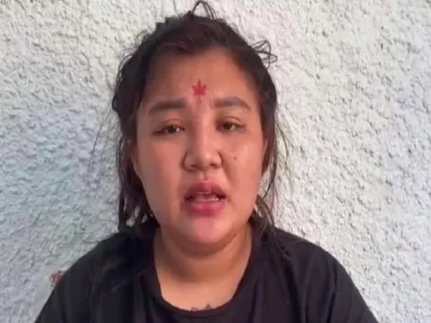 Bị đánh đập, cướp tài sản vì chụp ảnh người nhận hàng ‘không xin phép’