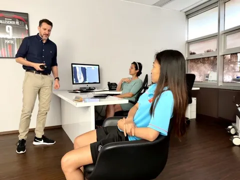 Huỳnh Như cần vài tuần phục hồi, không dự trận giao hữu với Đức