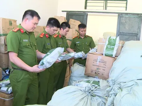 Bắt 6 đối tượng sản xuất, buôn bán gần 3 tấn nguyên liệu trà sữa giả