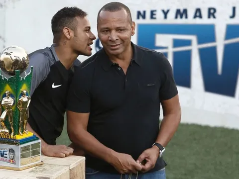 Cha của Neymar bị cảnh sát bắt giữ
