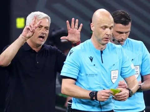 Nhận án phạt nặng, Mourinho tung đòn đáp trả UEFA