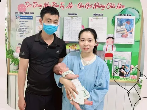Cứu bé trai sinh non nặng 800gam bị hoại tử ruột, suy hô hấp nặng