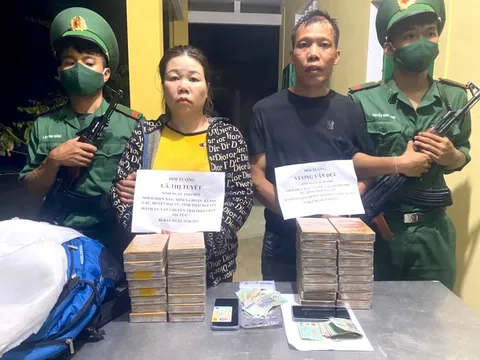 Đôi nam nữ vận chuyển thuê 34 bánh heroin, nhận 340 triệu đồng tiền công