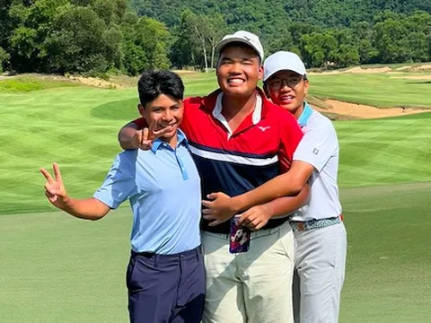 Hình ảnh xúc động của các golfer nhí tại VGA Junior Tour