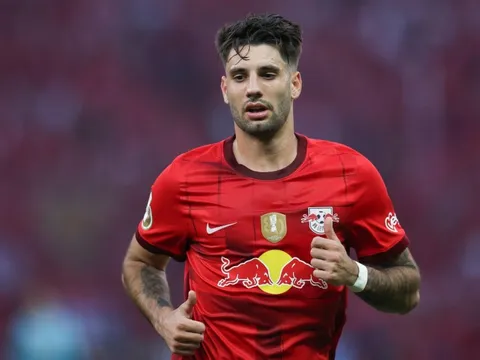 Bạo chi 70 triệu euro, Liverpool giành ‘bom tấn’ vào phút chót