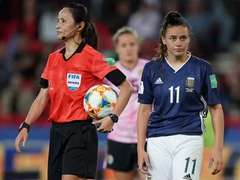 VAR sẽ lại thay đổi tại World Cup nữ 2023