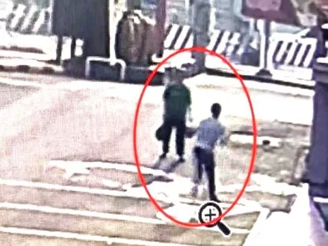 Người phụ nữ bị đâm nhiều nhát và tưới xăng lên người