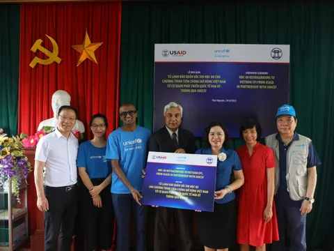 Cung cấp 590 tủ lạnh bảo quản vaccine cho các xã khó khăn