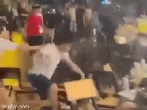 Hỗn chiến kinh hoàng giữa thực khách và nhân viên quán ốc ở TPHCM