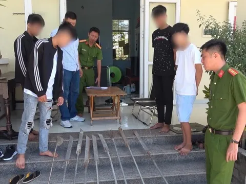 Ngăn chặn, xử lý nhóm thanh thiếu niên tàng trữ nhiều dao kiếm để đánh nhau