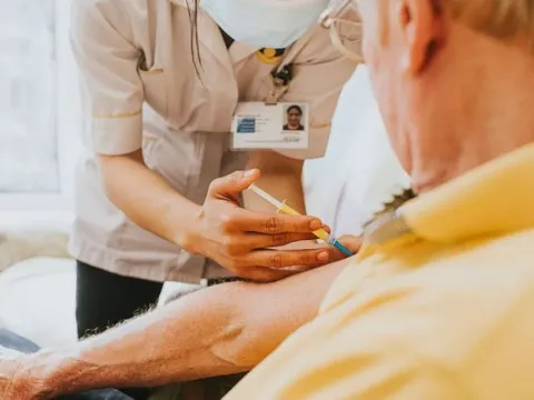 Sắp có vắc xin ngăn ngừa và điều trị bệnh mất trí nhớ Alzheimer