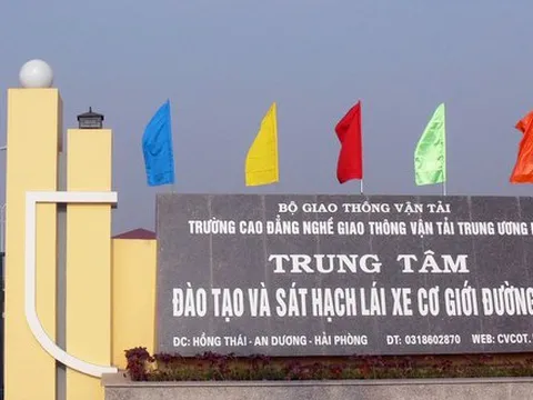 Bắt một giám đốc trung tâm đào tạo, sát hạch lái xe ở Hải Phòng