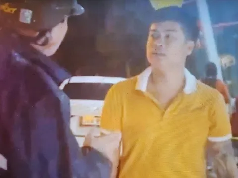 Bị nhắc nhở, người đàn ông dùng dùi cui điện tấn công lực lượng an ninh sân bay