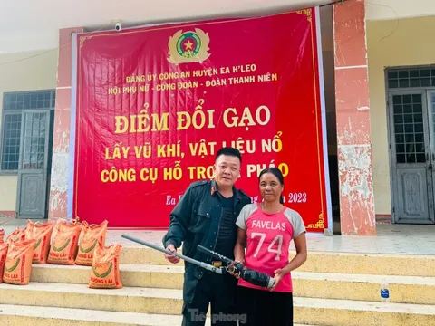 Đắk Lắk: Đổi gạo lấy vũ khí, Công an một huyện thu nhận hơn 300 khẩu súng