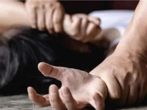 Rủ nữ 'bạn nhậu' đi hóng mát rồi đưa vào nhà nghỉ cưỡng hiếp