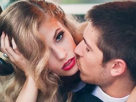 Bắt quả tang vợ 'mặn nồng' cùng tình cũ trong khách sạn, chồng lẳng lặng làm điều khiến vợ xanh mặt