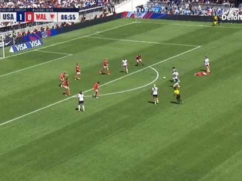 Tuyển nữ Mỹ thắng nhọc đối thủ ngang tầm tuyển nữ Việt Nam