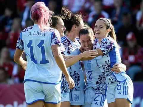 Người hâm mộ không được xem đội tuyển nữ Việt Nam so tài với Tây Ban Nha