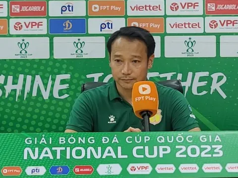 HLV Vũ Hồng Việt nói gì sau thất bại của Nam Định?
