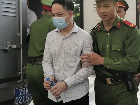 Cựu thư ký lãnh đạo Bộ Y tế khai cho chú vợ vay 11 tỷ nhưng không nhớ rõ họ tên