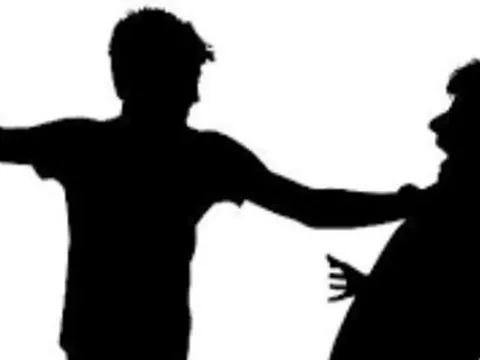 Bị đánh thương tật 14% khi giúp vợ người khác chuyển phòng trọ