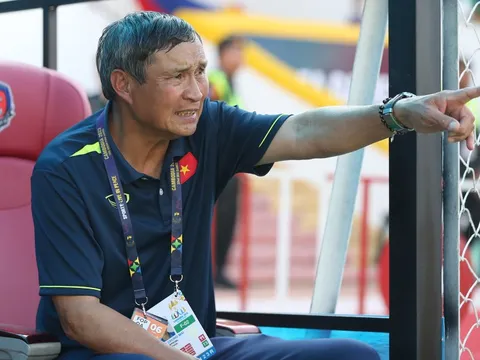Thua 0-9 Tây Ban Nha, HLV Mai Đức Chung nói gì?