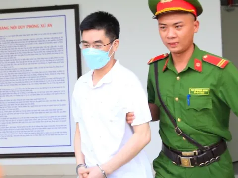 Cựu điều tra viên nói 'bỏ lọt hành vi phạm tội của nhiều người'