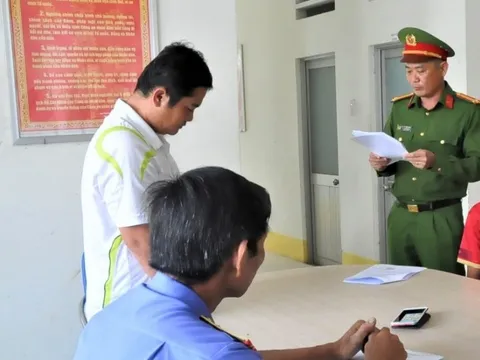 Bắt nhân viên công ty phân bón tham ô hơn 1,4 tỷ đồng