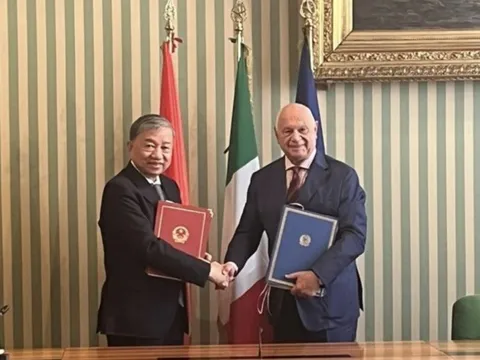 Việt Nam- Italia ký Hiệp định ‘Dẫn độ và Chuyển giao người bị kết án phạt tù’
