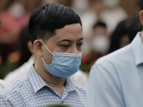 Nói lời sau cùng, cựu thư ký Thứ trưởng Bộ Y tế khóc xin cơ hội được sống