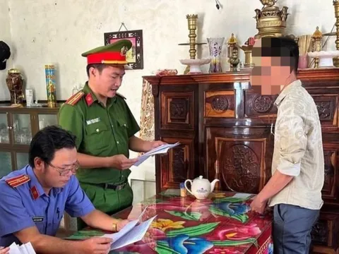 Bắt tạm giam một viên chức Văn phòng đăng ký đất đai ở Quảng Ngãi
