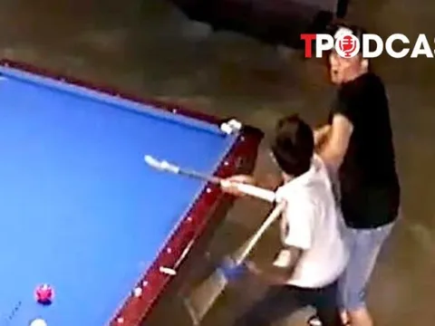 HÌNH SỰ: Thanh niên mang kiếm chém gần đứt cổ bạn thân