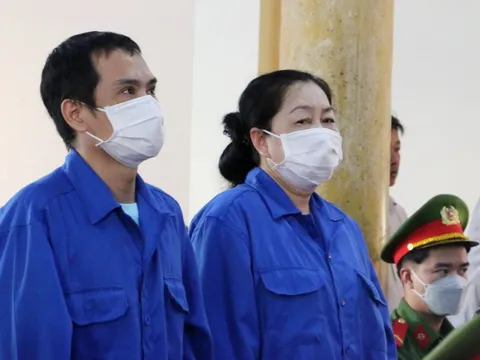 Bà trùm Mười Tường lĩnh 23 năm tù trong vụ buôn lậu 51kg vàng