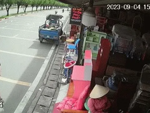 Clip người phụ nữ tại TPHCM bị giật điện thoại trong nháy mắt