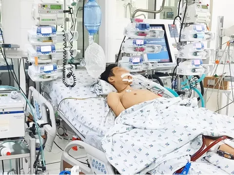 Nam sinh 15 tuổi suýt chết vì bệnh cực kỳ nguy hiểm, dấu hiệu cảnh báo chỉ đau bụng và mệt