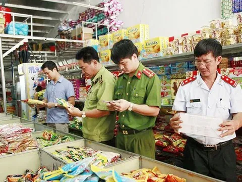 Xử lý nghiêm vi phạm về buôn lậu, hàng giả, mất an toàn vệ sinh thực phẩm