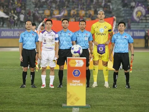 Trọng tài ngoại điều hành hai trận cầu "nóng" vòng 19 V.League