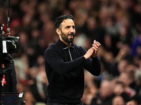 HLV Ruben Amorim: 'MU ngược dòng kỳ diệu nhờ cảm hứng từ cú ăn ba huyền thoại năm 1999'