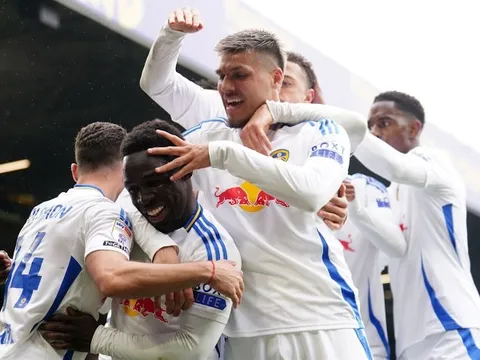 Leeds United và hành trình đầy cảm xúc cho ngày trở lại Premier League