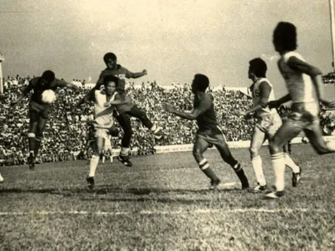 Chuyện chưa kể về trận cầu thống nhất Bắc - Nam sau ngày non sông liền một dải