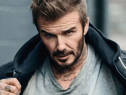 Vì sao David Beckham vẫn giữ được sự lôi cuốn ở tuổi 50?