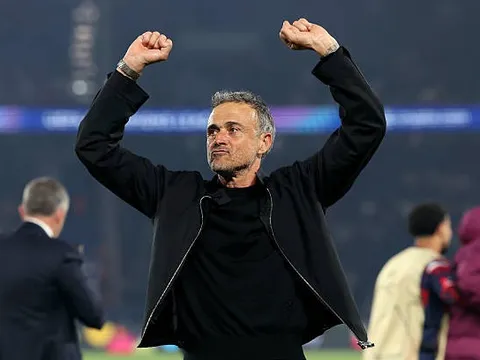 Đánh bại Arsenal, HLV PSG mỉa mai cả Premier League