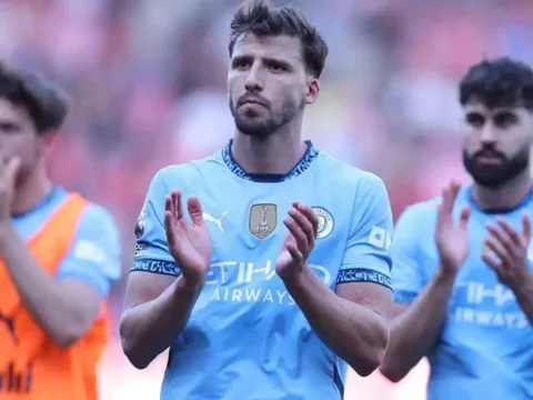 Man City 'giúp' đối thủ tránh kỷ lục CLB tệ nhất lịch sử bằng kết quả sốc