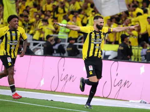 Đội bóng của Benzema, Kante vượt mặt Ronaldo, chính thức vô địch Saudi Arabia