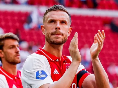 CLB cũ của Ten Hag mất chức vô địch theo cách không tưởng