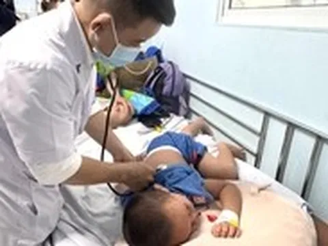 Ca mắc tay chân miệng, sốt xuất huyết tại TP.HCM tăng mạnh, nguy cơ dịch chồng dịch