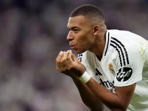 Kylian Mbappe trên đường giành danh hiệu an ủi ở mùa giải 2024/25