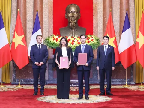 Việt Nam và Pháp hợp tác chuyển giao công nghệ sản xuất vắc xin