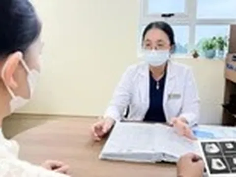 Phụ nữ hiếm muộn vượt qua đắng cay để làm mẹ